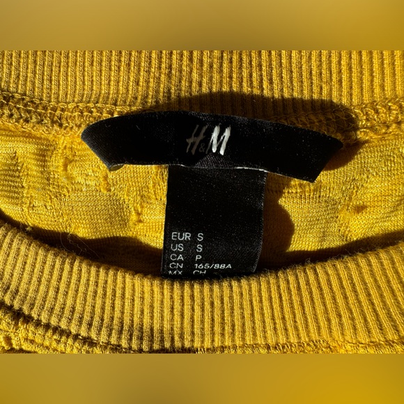 H&M Puff Design Mustard Yellow Short Sleeve Top Size S - Picture 9 of 9